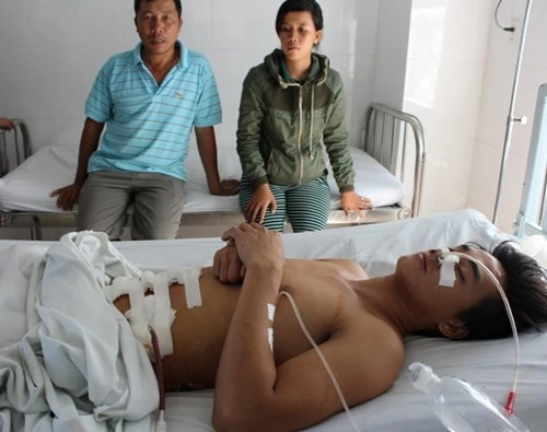 Giám đốc Công an Ninh Thuận: CSHS nổ súng trúng người “rõ ràng là có khuyết điểm, chưa phù hợp“ ảnh 1